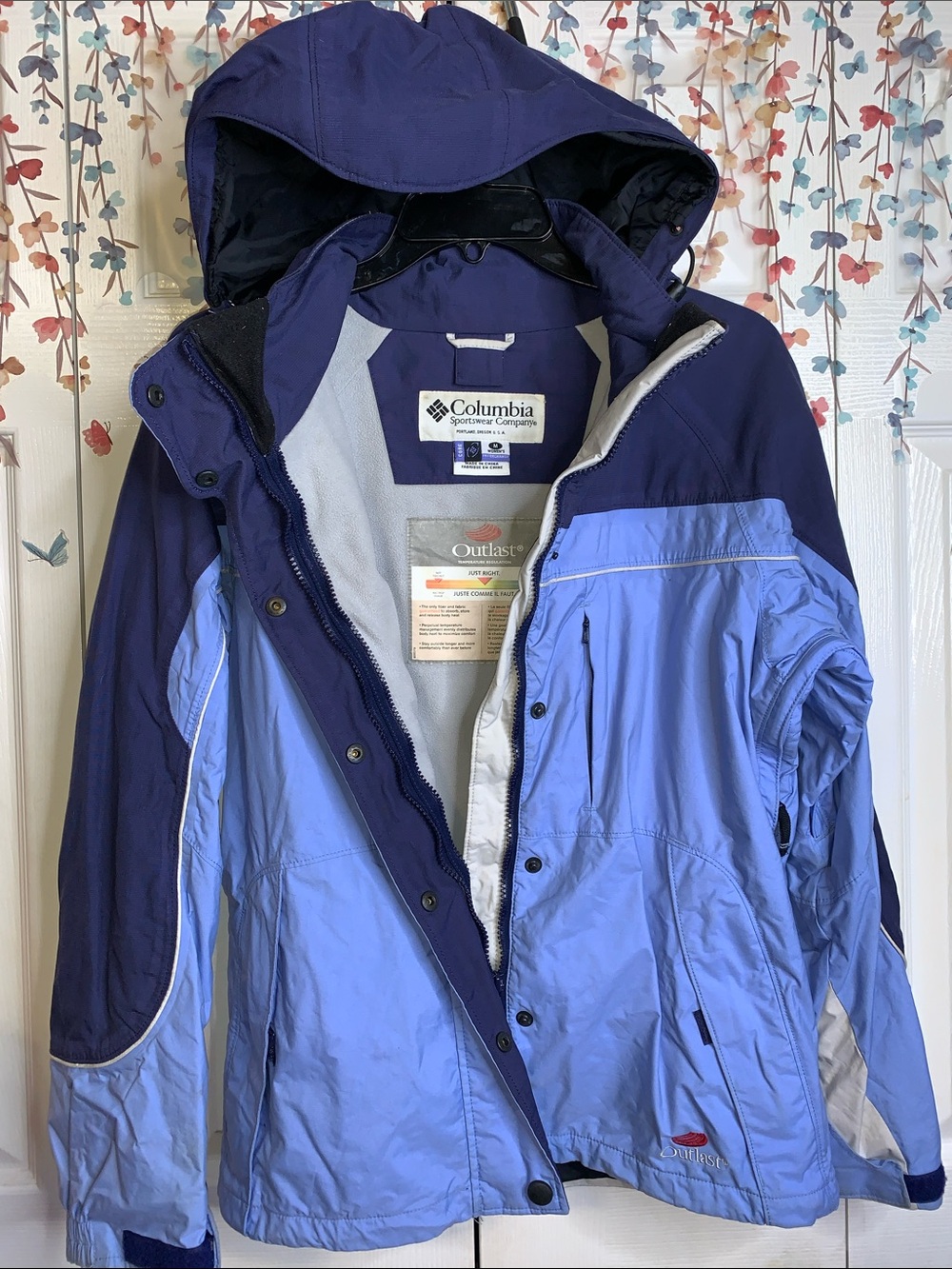 Columbia Two-Tone Blue Ski Jacket with Hood
